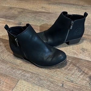 Lucky Brand girls black ankle boots